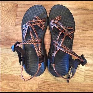 women's chacos size 11